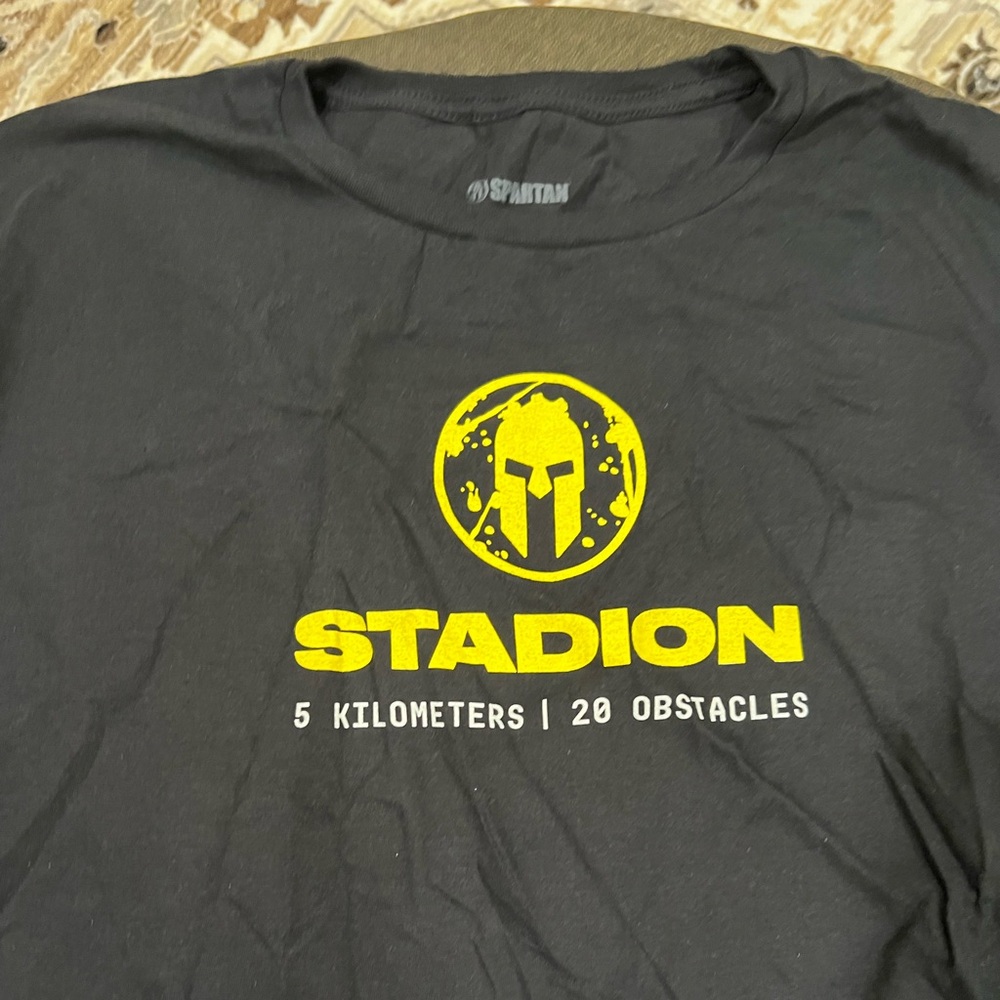 Spartan Race 2024 Stadion Finishers Shirt